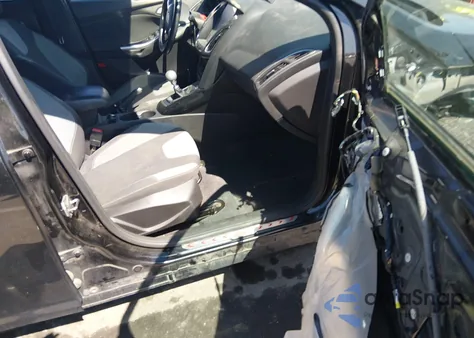 2014 Ford Focus St from USA, damaged, VIN 1FADP3L94EL192401